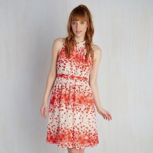 XL Modcloth Windy City dress in rhubarb flowers